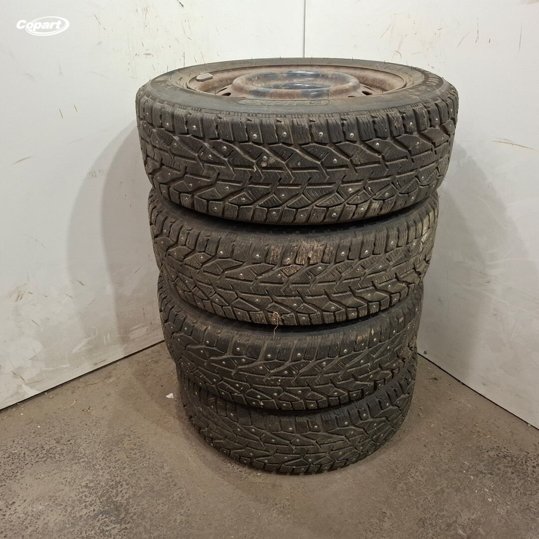 863111 - Image 3