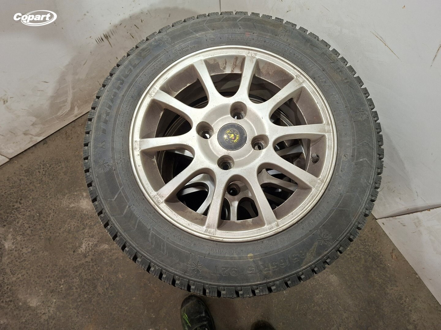 863960 - Image 2