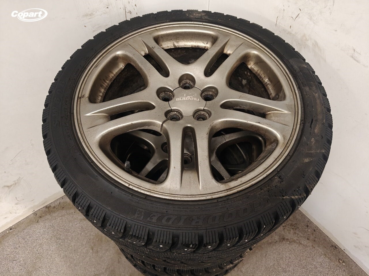 864023 - Image 2